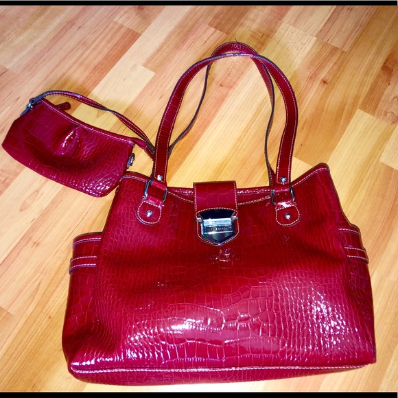 red alligator purse